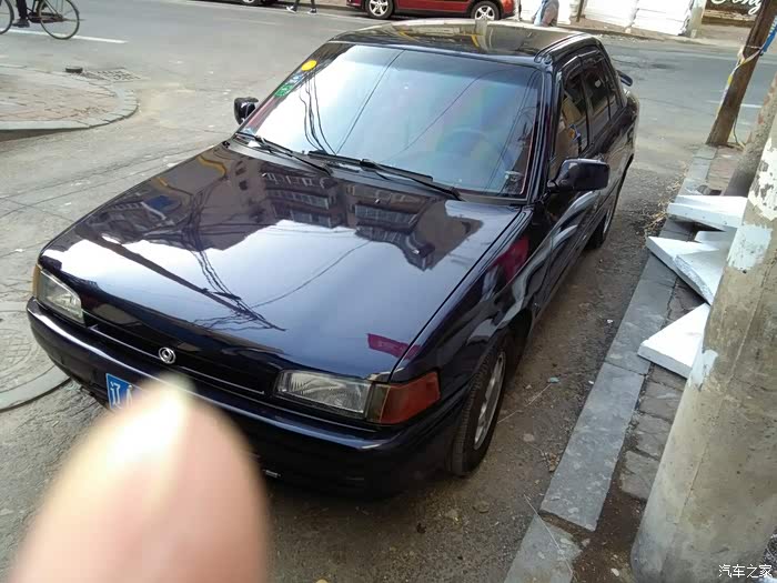 经典老车海南马自达323型号ca7130