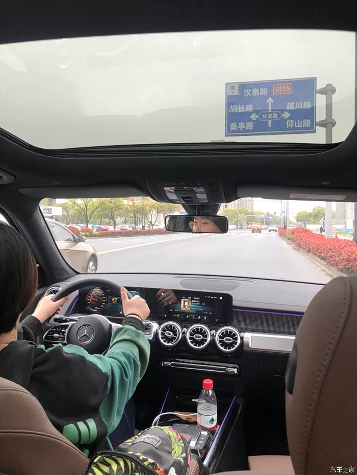 200最低配 唯一缺点是副驾驶座椅手动调