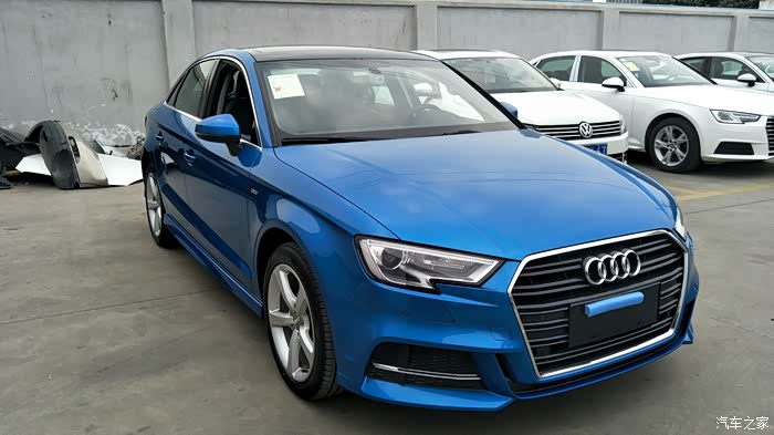 奥迪a3时尚型3箱蓝色好看吗
