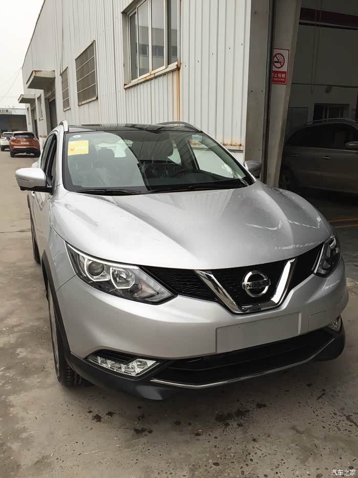 2016款20豪华版月光银逍客提车