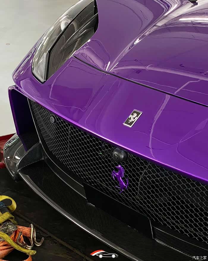 法拉利 812 superfast. 1 of 18.