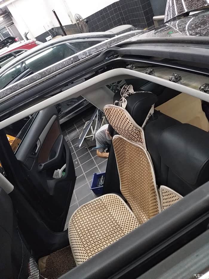 【图】q5全景天窗换卷帘作业_奥迪q5/q5l论坛_汽车之家论坛