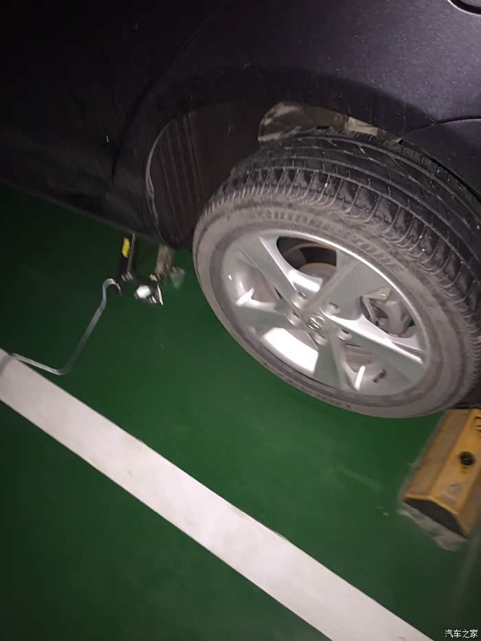 卡罗拉轮胎插进刀片10分钟速换备胎