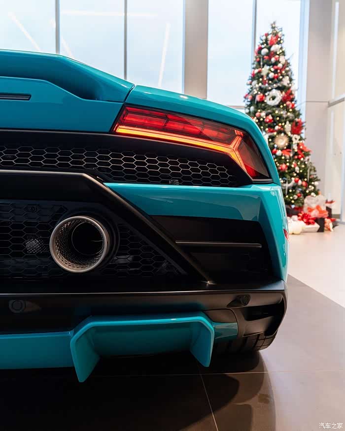 兰博基尼huracanspyder蒂芙尼蓝牛