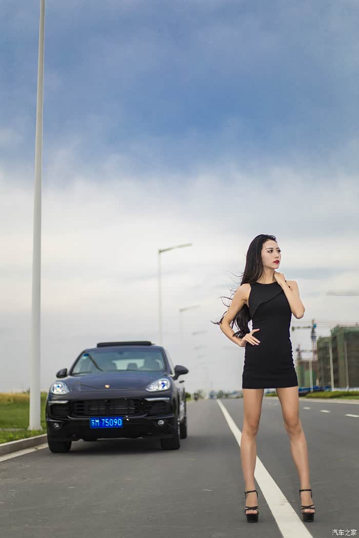 香车美女保时捷卡宴泰州宝恒汇汽车玩乐部