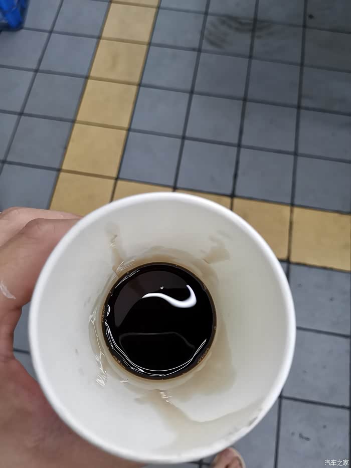 我变速箱油这个颜色要换吗