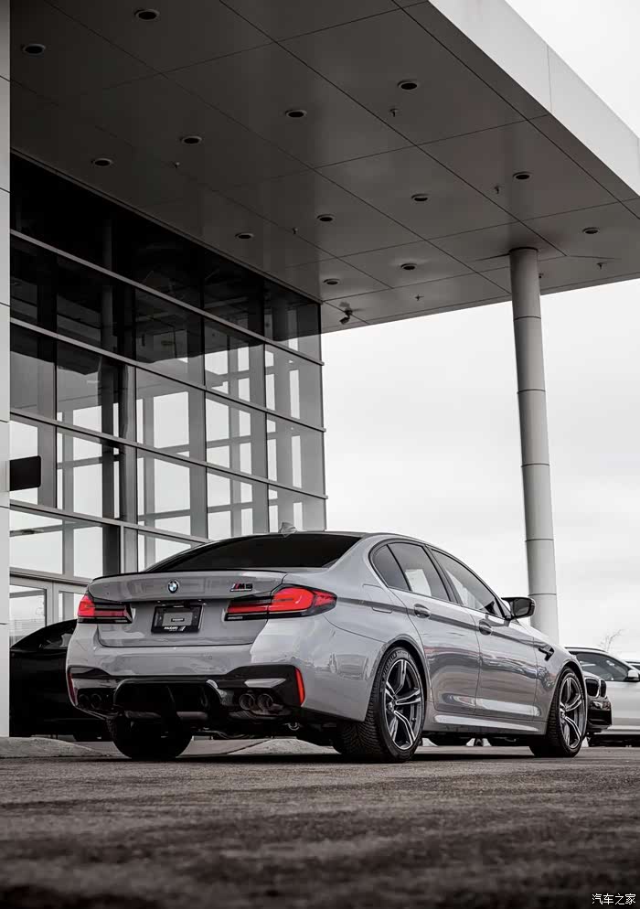 【图】完全挑不出毛病的完美配置,水泥灰 宝马m5雷霆版_宝马m系论坛