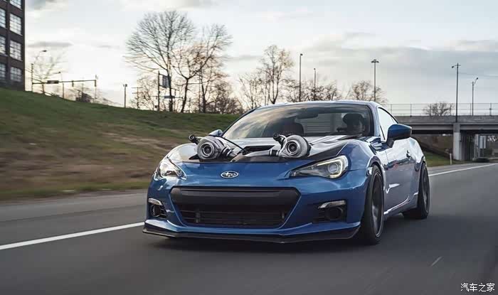 暴力斯巴鲁brz改装案例,外露的twin turbo