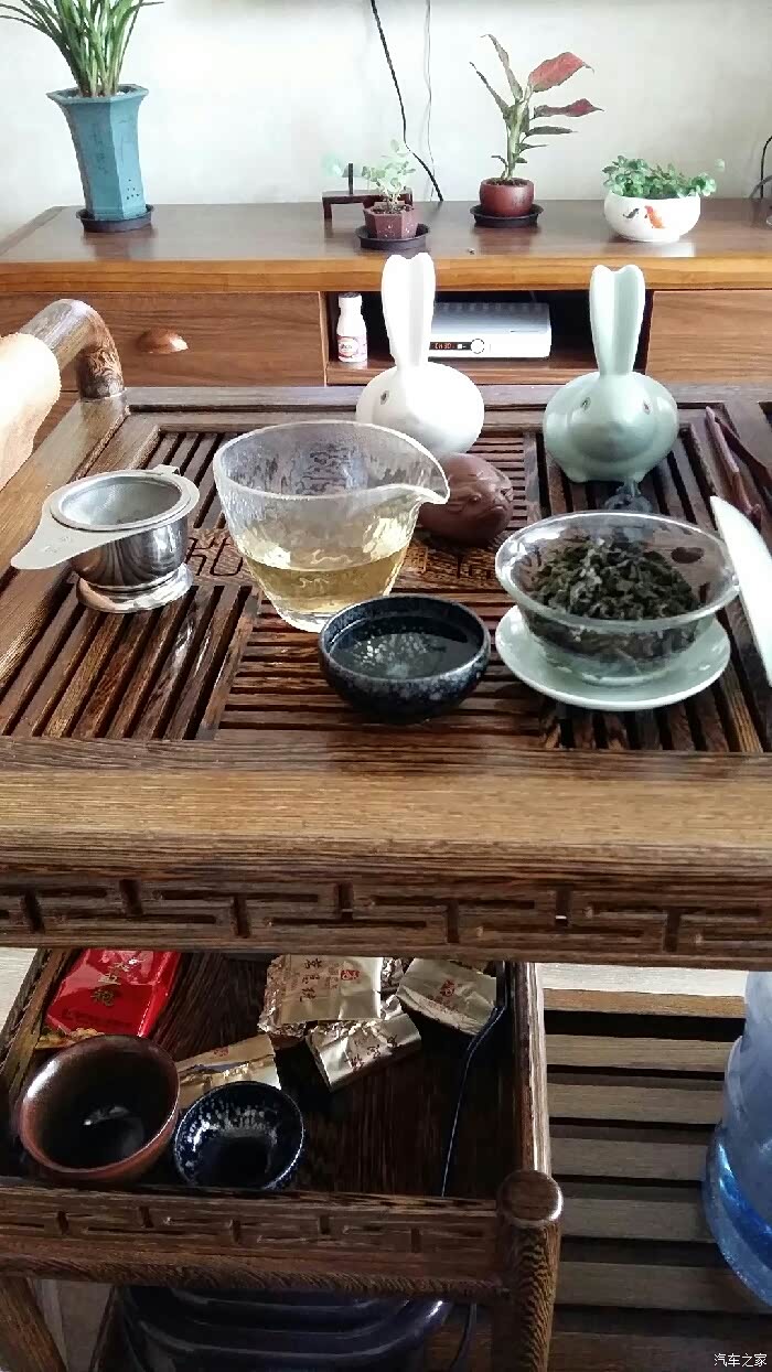 刚上班又休息了在家喝泡茶放松一天