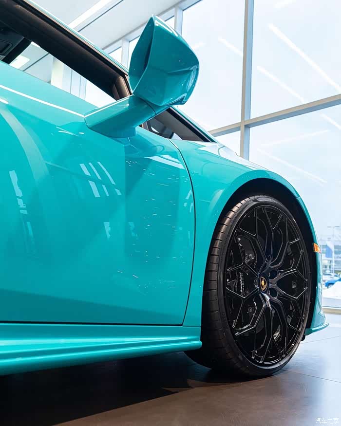 兰博基尼huracanspyder蒂芙尼蓝牛
