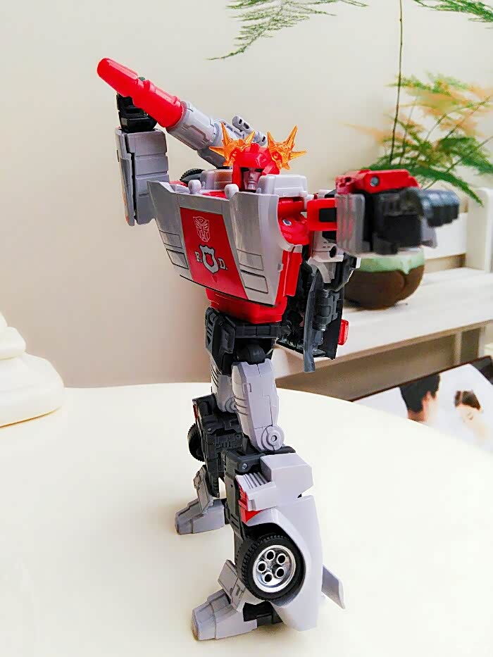 mg煜玩模型第九弹之正版3c变形金刚mp14 红色警报