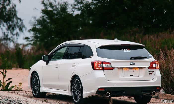 斯巴鲁levorg sti帅气十足