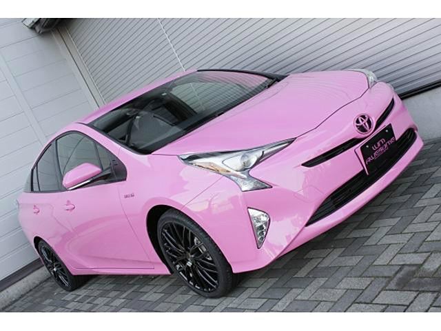 丰田suv粉色图片
