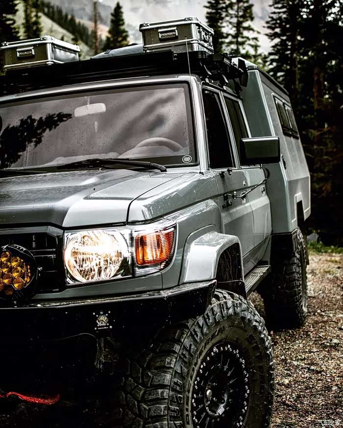陆巡lc79露营车想去越野了吗