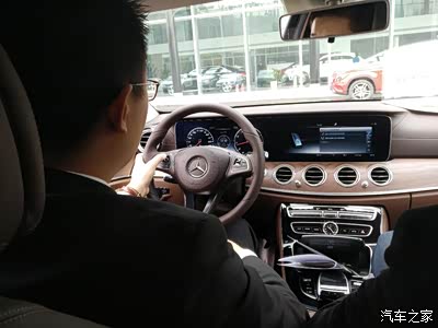 青岛小伙儿奔驰e200l长轴提车作业(图片简单,没时间拍大片)