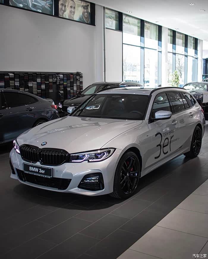 宝马3系touring330i瓦罐身涂霍根海姆银