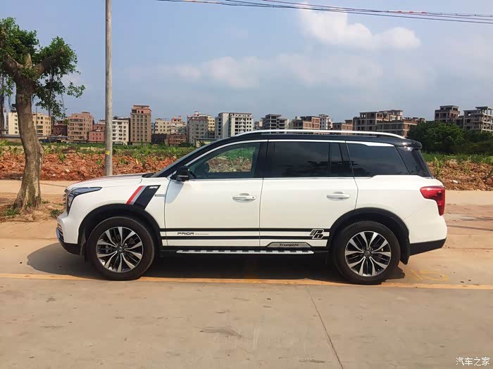 我的也是黑顶,哈哈哈.