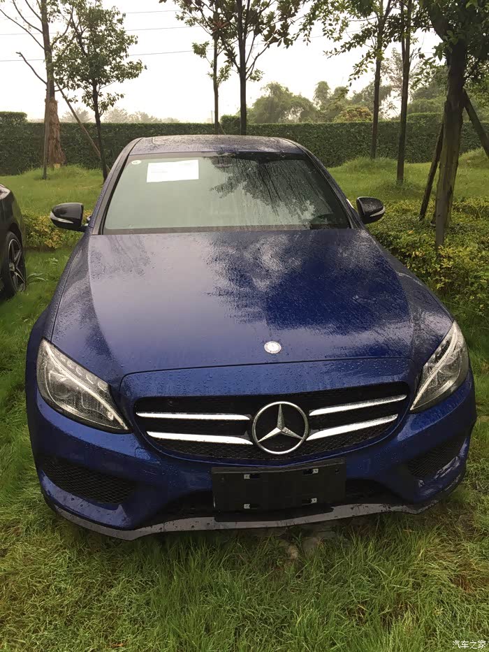 13100 | 回复: 49 奔驰c级论坛 成都首台蓝外红内c200居然被我买到了!