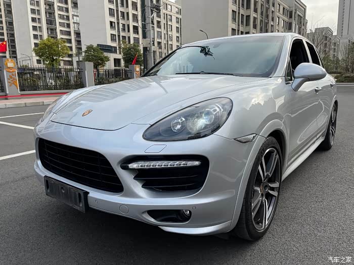 这款银白色的保时捷卡宴姿态如此优雅后吹风口功能齐全爱了