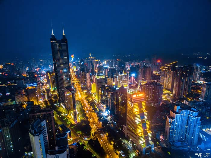 登记前最后一次航拍深圳市区俯瞰高楼