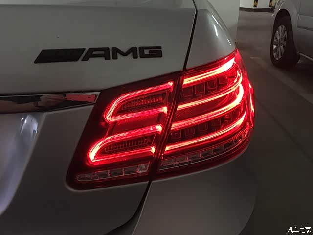 【图】改了新款尾灯!好靓!_奔驰e级论坛_汽车之家论坛