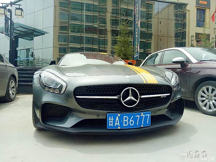 来一组大兰州豪车