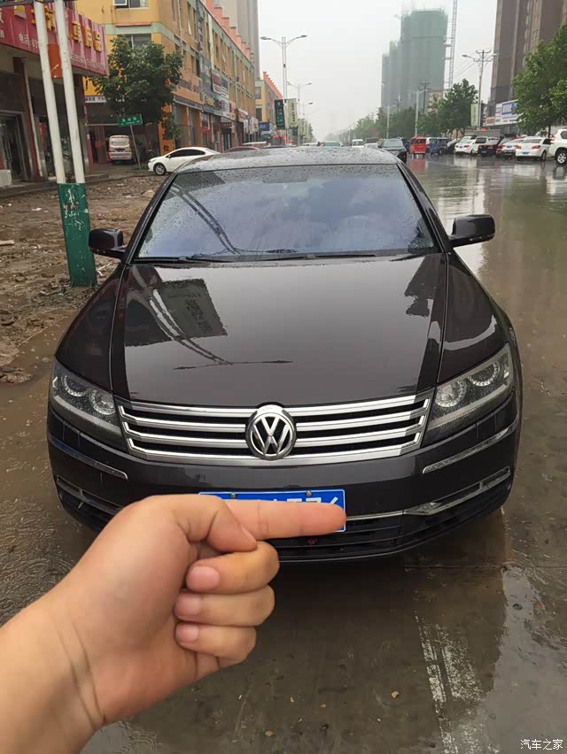 我的柴油版大号帕萨特,冒雨拍摄!