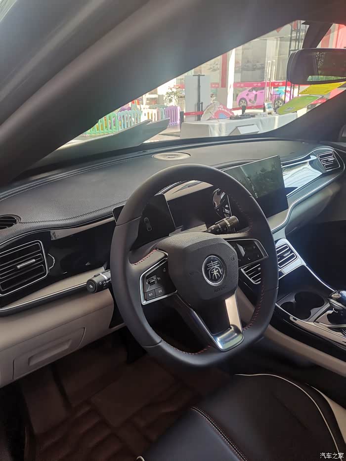 表姐带我体验比亚迪秦plusdmi