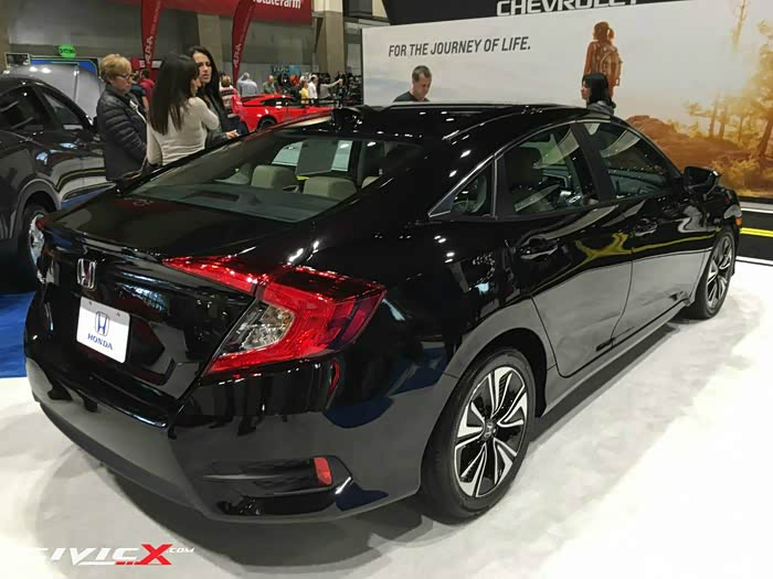 10代思域彩晶黑