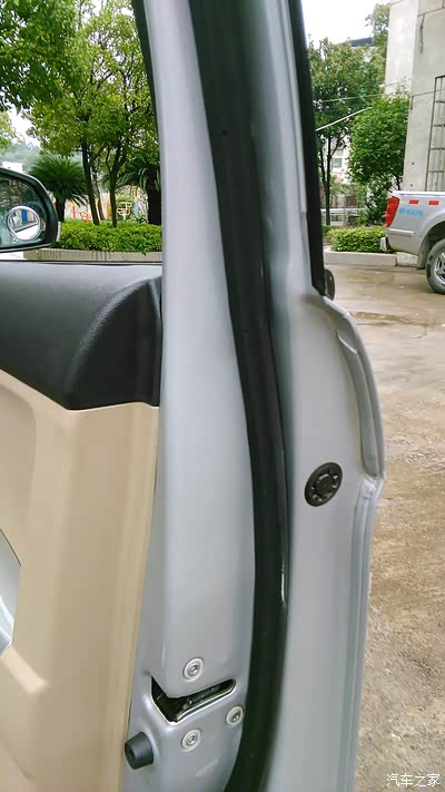 前门车门厚道欧美车系数都整体成型造价要贵600元张门4张门成本2400元