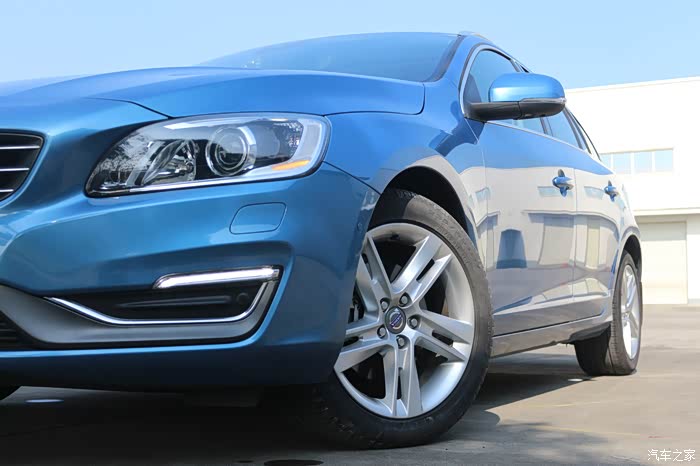 【图】v60蓝色的有哪位车主发个图片看下_沃尔沃s60/s60l/v60论坛