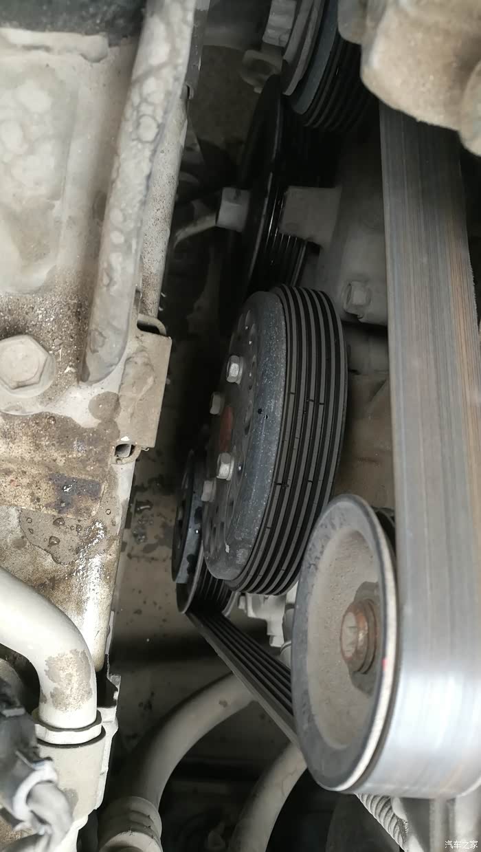 12年的老k5兄弟们看看你们的车也这样了吗