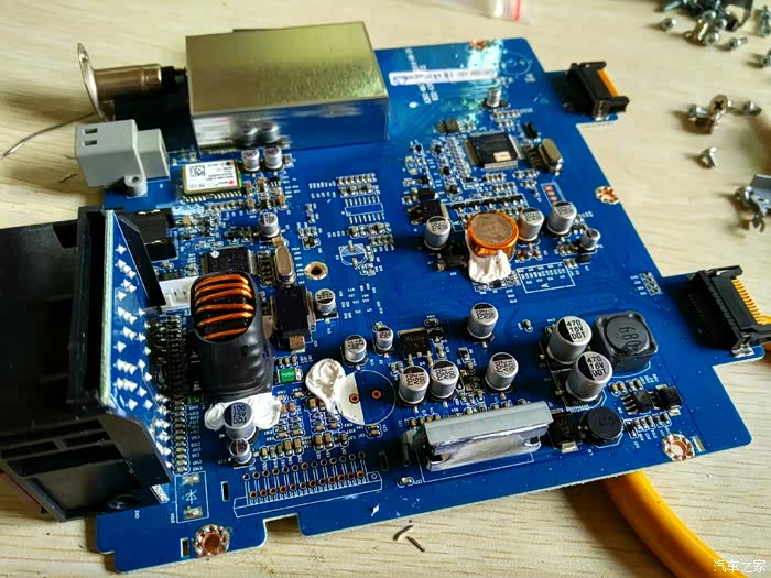 今天帮两个车友改了tda7850mlt功放芯片