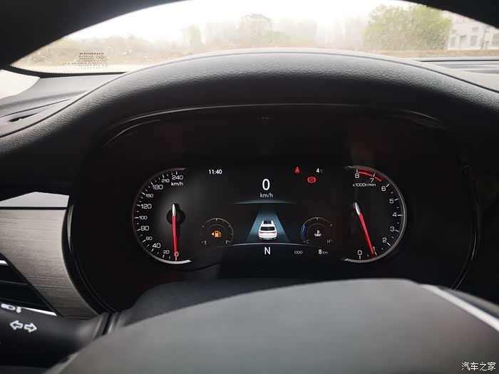 这种仪表盘在老款上只有顶配才有资格搭配哦