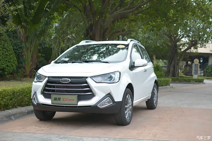 提速轻快-外观时尚:【试驾瑞风s2mini】