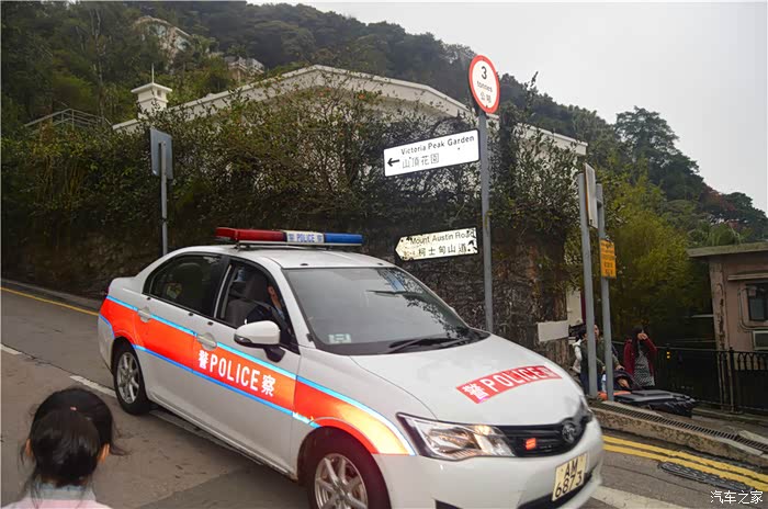 警车,与港片里看到的有差距啊