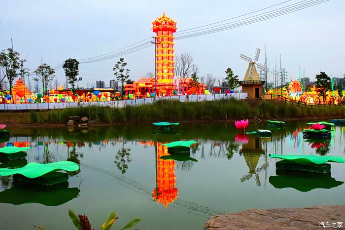 四川成都三圣乡七彩田野2017春节第49届国际熊猫灯会