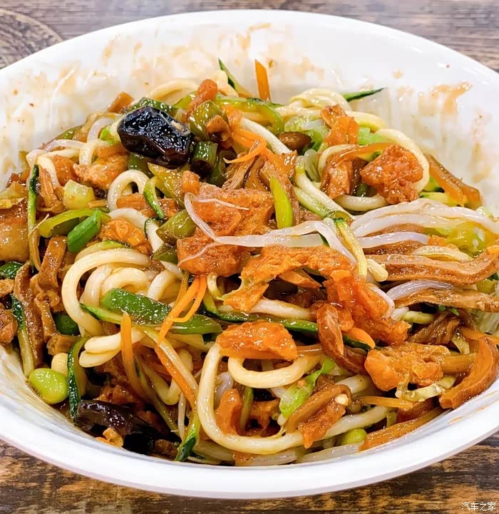 三鲜捞面,看着还可以