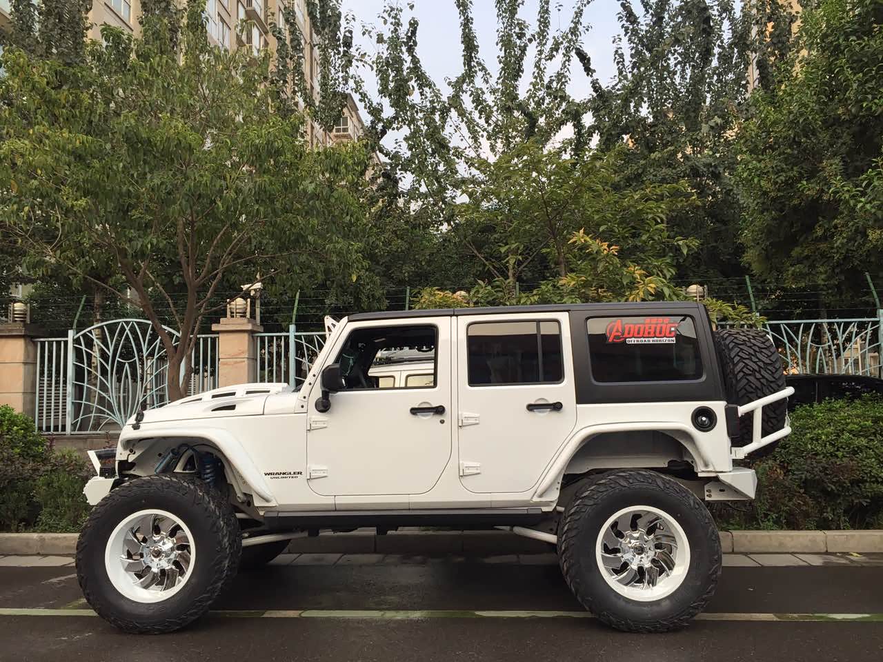 西安牧马人改装30白色时尚方案