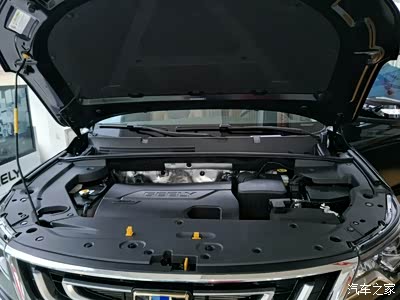 看看这个发动机舱多整齐