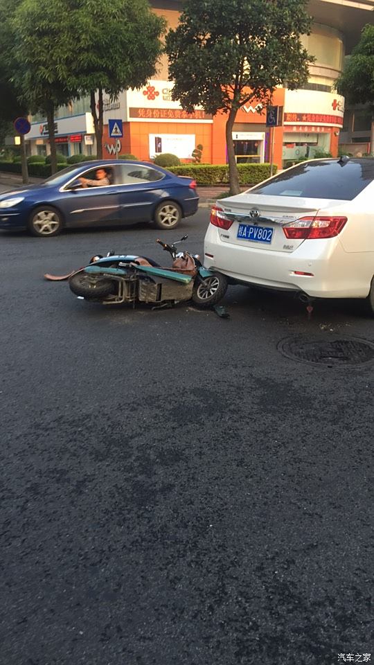 广州北京路电动车事故图片