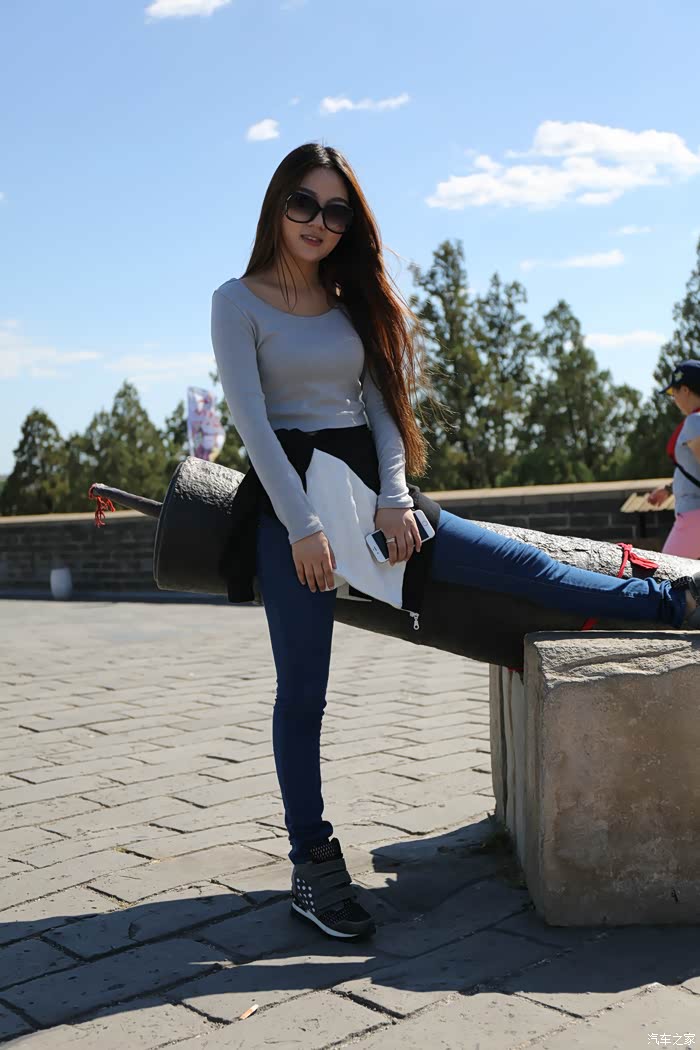 新狼自驾秦皇岛顺便拍一套媳妇车模大家多支持