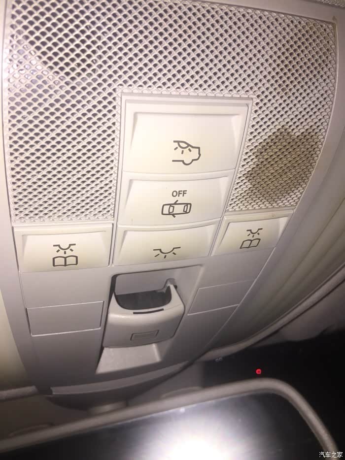 天窗控制区域的off键是控制什么的