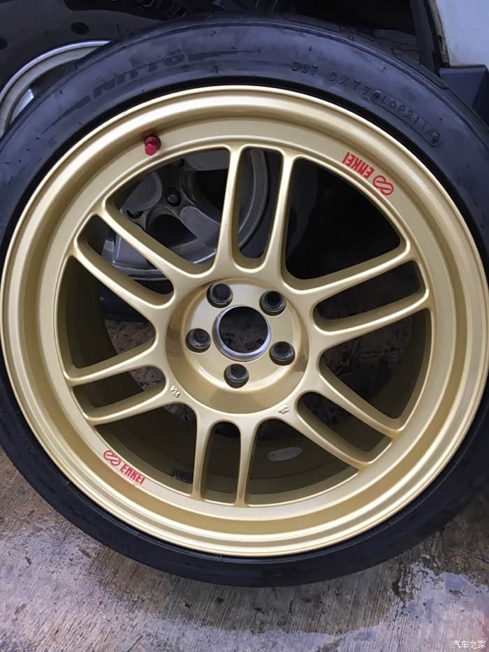 出售18寸enkeirpf1轮毂