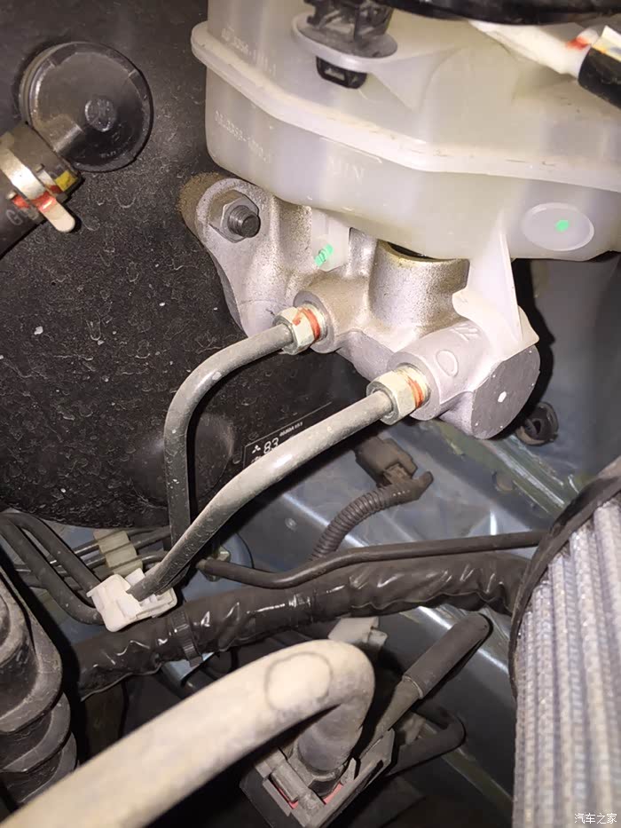 制动液刹车油大家的液位是多少这样正常吗