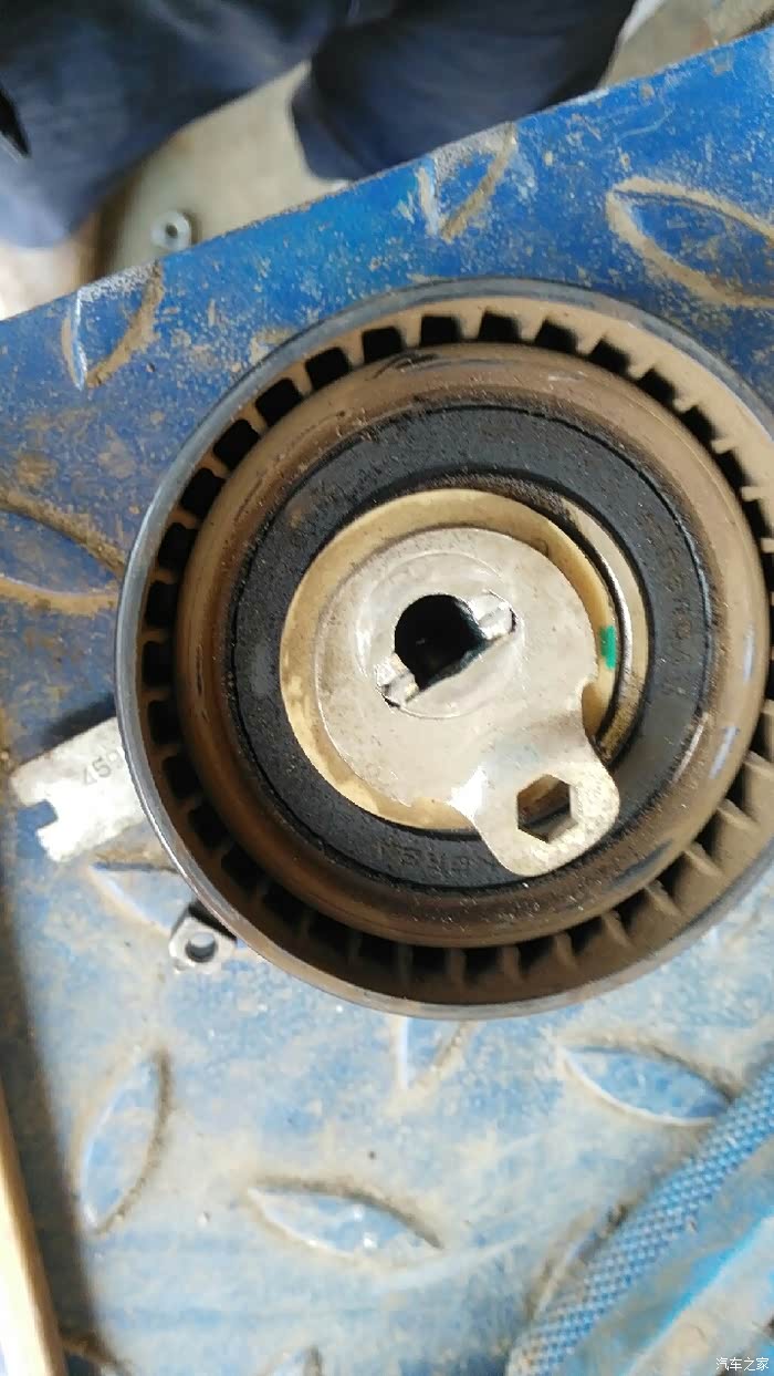 经典爱丽舍88888km更换皮带六件套