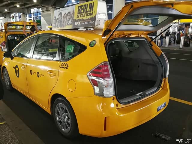 朋友昨天在纽约拍到的丰田出租车