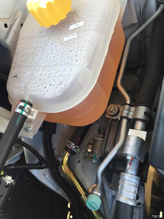 汽车防冻液的颜色