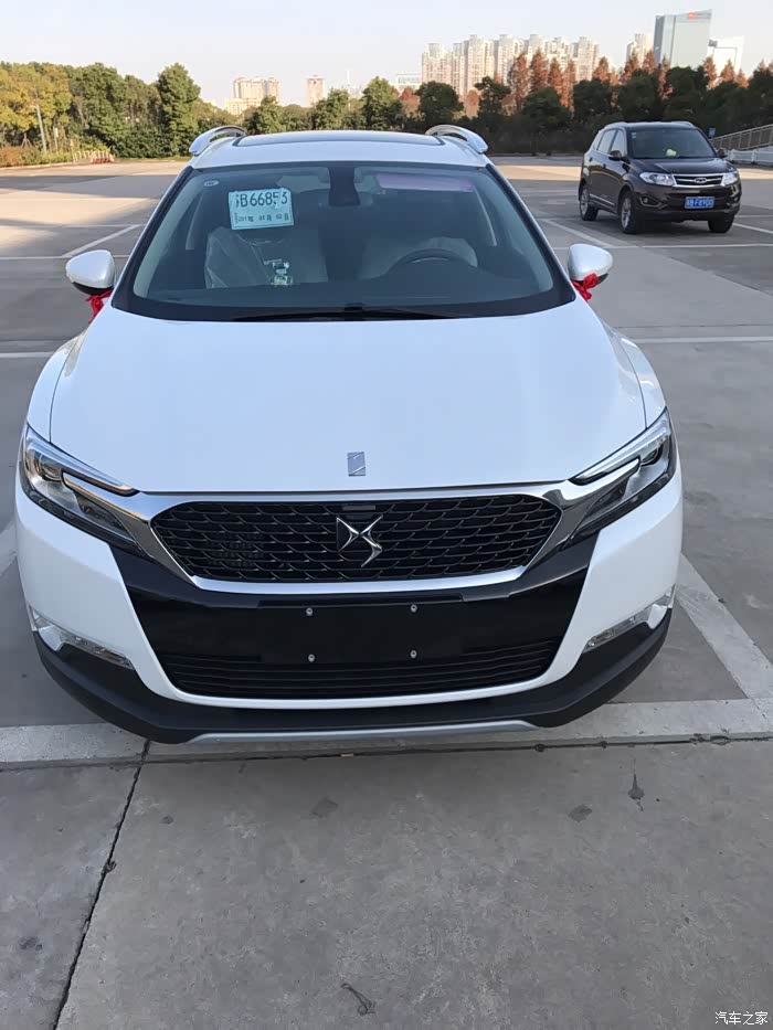 白色ds616t豪华16款自己的第一辆车大量照片