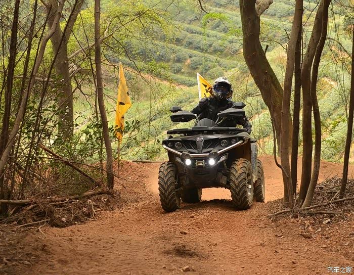 武汉atvutv丛林穿越玩一天疯脱了